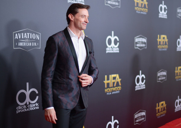 22nd-Annual-Hollywood-Film-Awards-Inside-p6-AOmginr-Zl