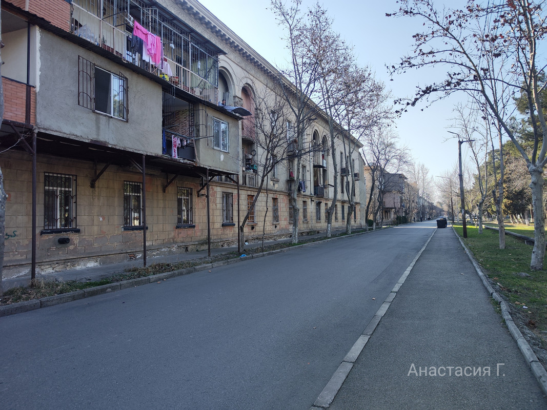 Небольшая весенняя прогулка в городке Рустави (март 2025) Небольшая весенняя прогулка в городке Рустави (март 2025)