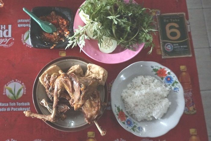 Ayam Goreng Bu Toha