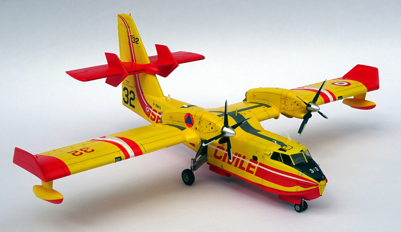 Pélican 32, Canadair-Bombardier CL-415, Heller 1/72 - Ready for