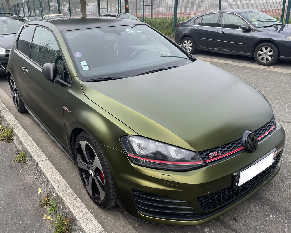 15B9767D-6636-4730-BED0-3314F2D196EC