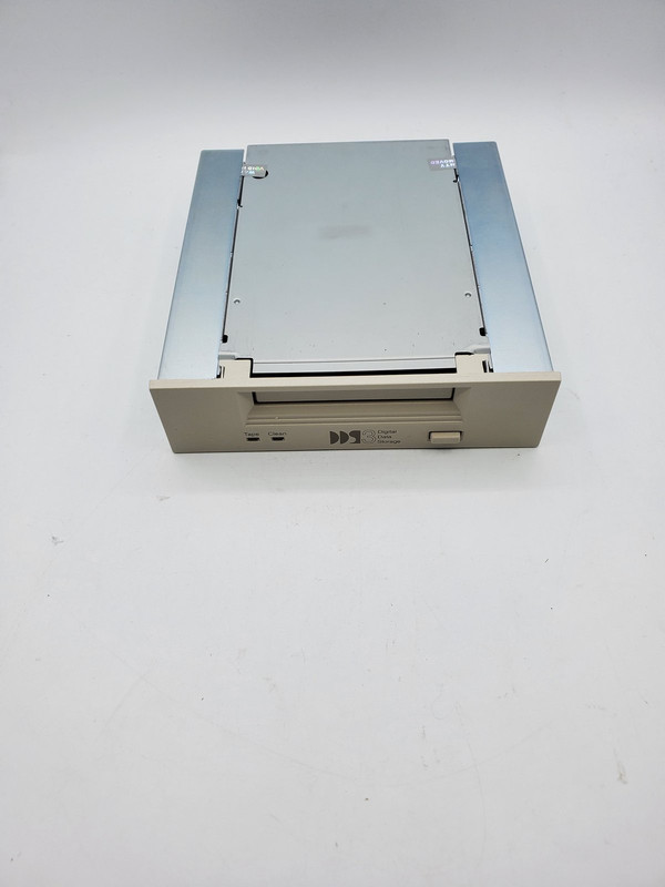 HP C1537-00260 SCSI SURESTORE DDS TAPE DRIVE 12/24GB DDS3