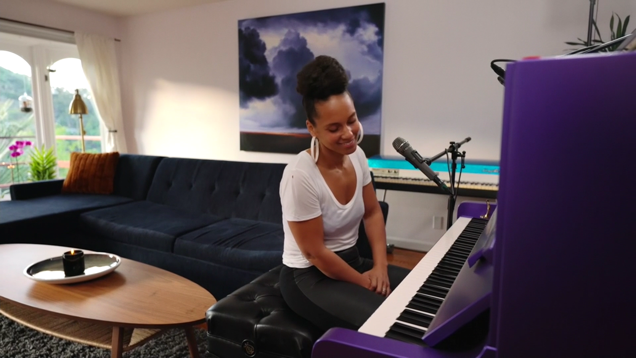 Alicia Keys - Underdog,From Milan with Love ,3 may 2020[(006579)2020-05-04-11-00-25]