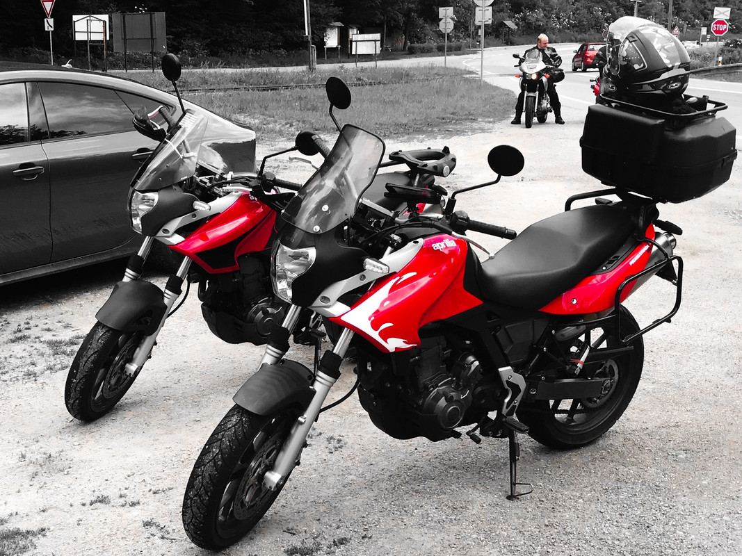 B7934618-4C75-42AA-BE37-F4BB7BE58A10