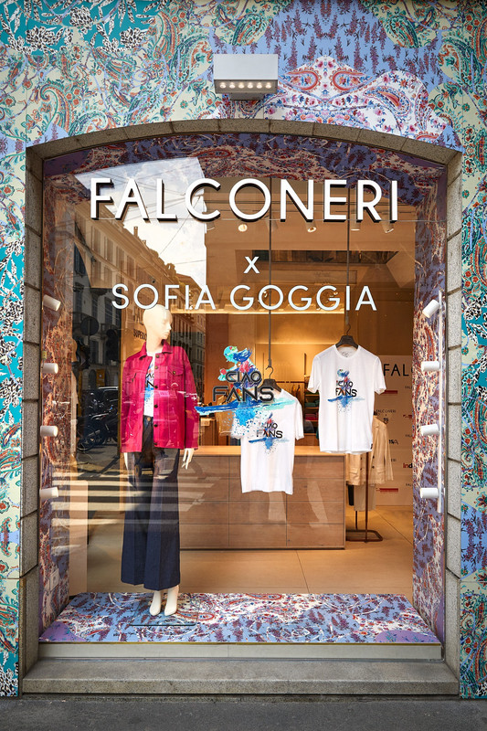 Falconeri con Sofia Goggia per Terre des Hommes Falconeri con Sofia Goggia per Terre des Hommes