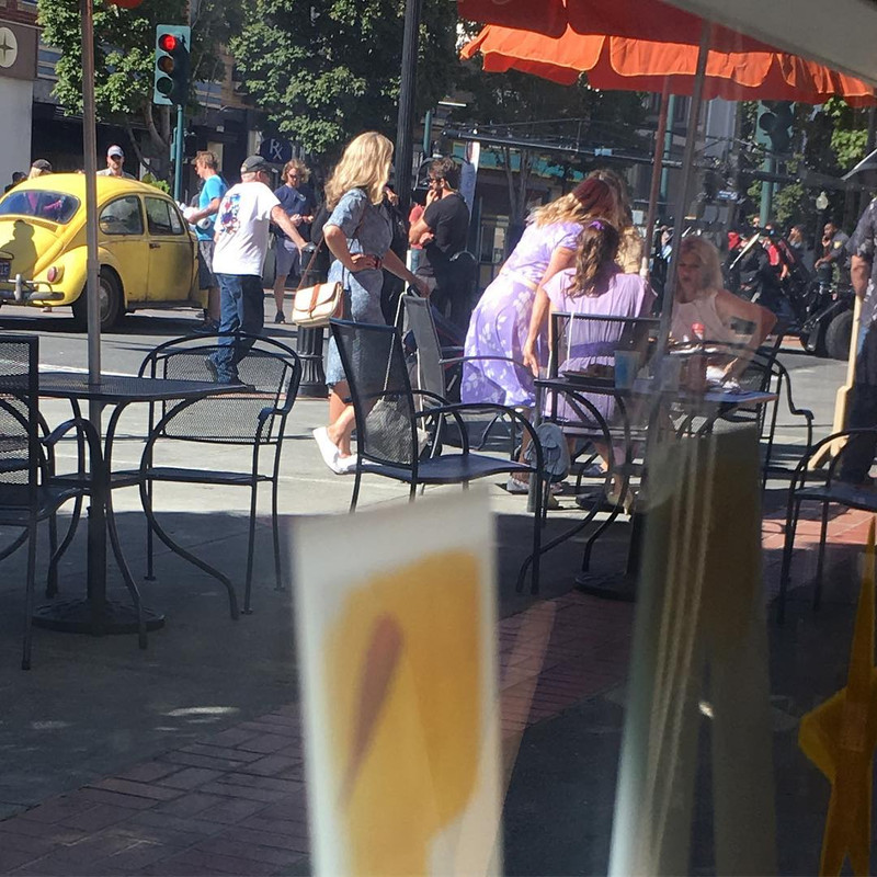 Transformers-Universe-Bumblebee-Brighton-Falls-G