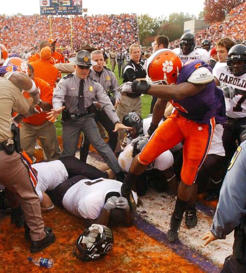 DE6E9B8B-7BC5-4048-AE86-3A498D5CA2F2