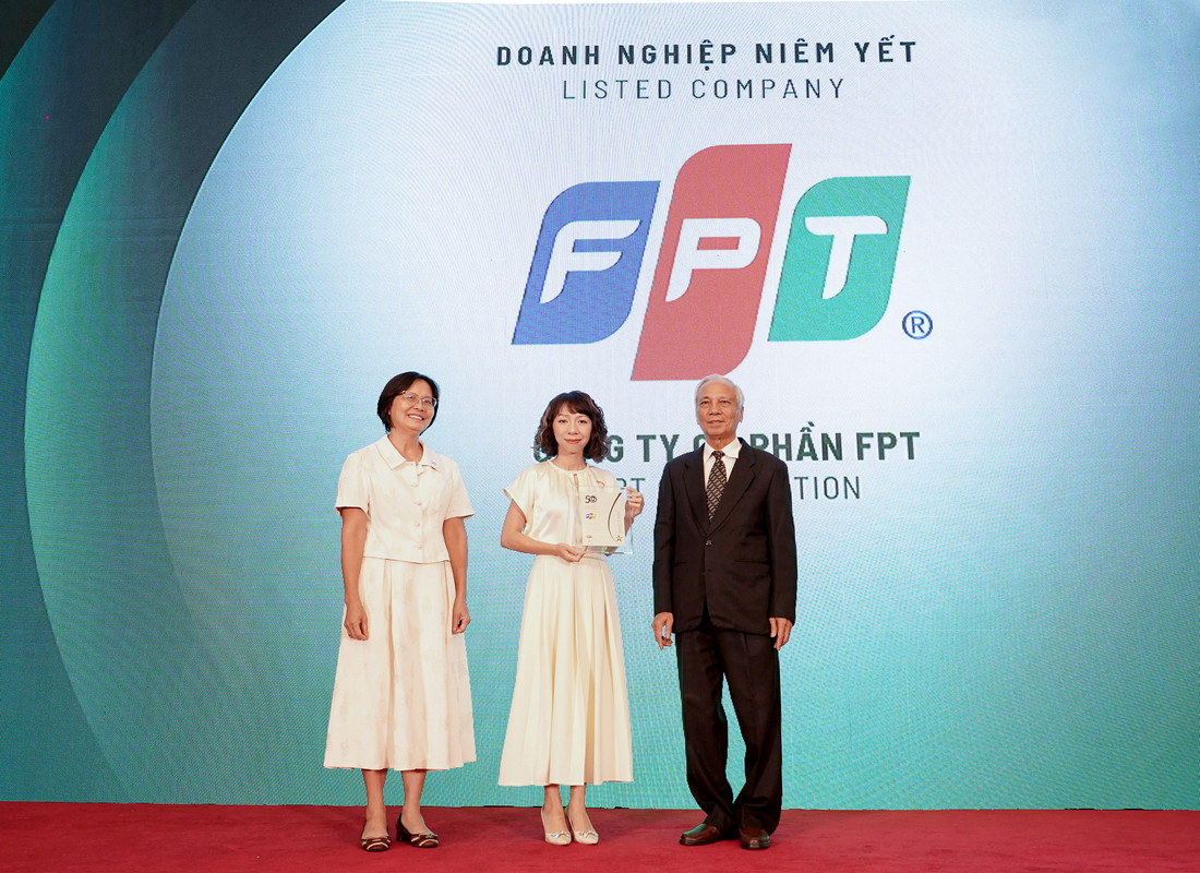 i-di-n-FPT-B-Mai-Th-Lan-Anh-Gi-m-c-Truy-n-th-ng-nh-n-gi-i.jpg