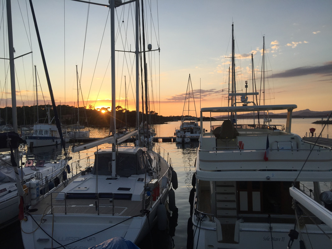 884072C7-734D-4E1C-BFF3-D34182DA7925