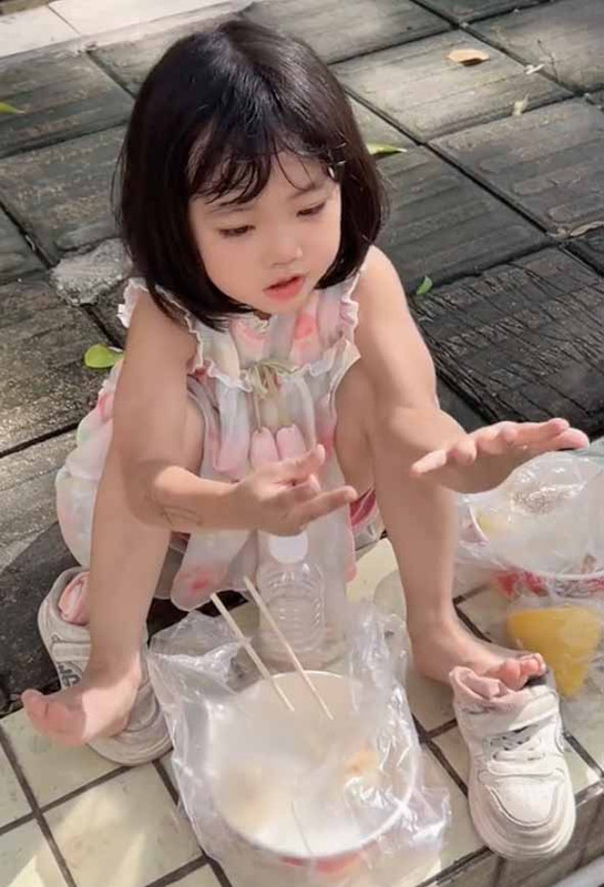 杨佩萱,ロリータ,Lolita,萝莉塔,炉利,Loli,萝莉,亜炉,華炉,少女,甜妹