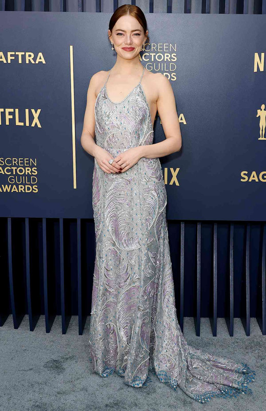 https://i.postimg.cc/zXQ7kYCJ/sag-awards-2024-Emma-Stone-full-022424-2d491e6cec2645419a99e5520eef7ada.jpg