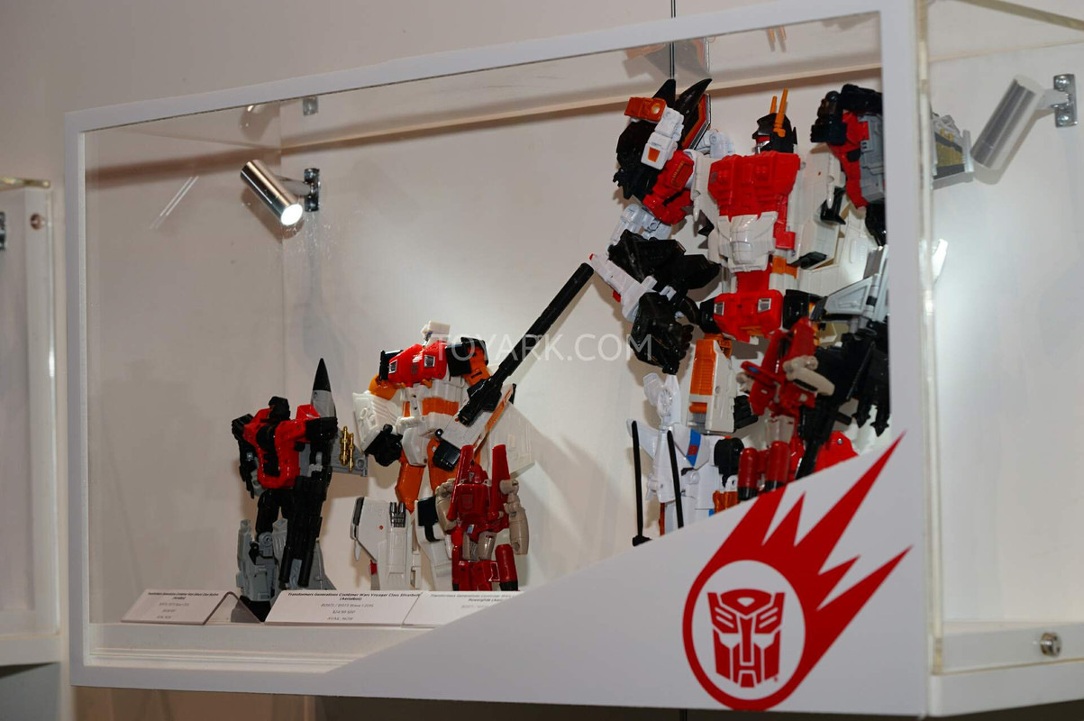 SDCC2015-Hasbro-Transformers-Combiner-Wars-008
