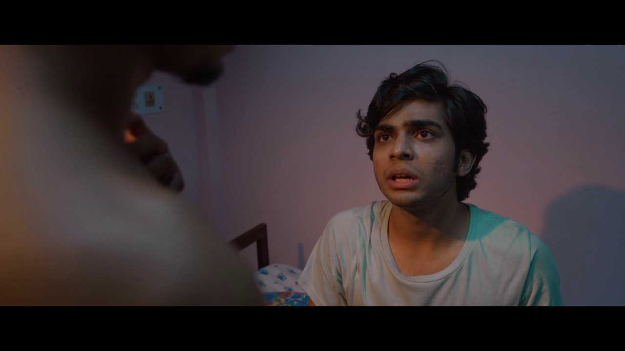 Premalu-2024-Hindi-Malayalam-WEB-DL-720p-HEVC-EAC3-6ch-ESub-mkv-0002