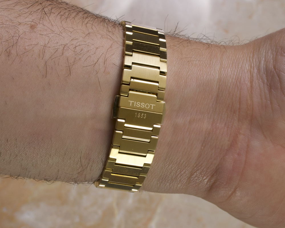 DB6D3403-9EA7-4BB6-B873-7D4C4EB8F595