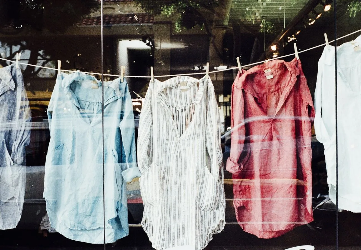 ¿Cómo secar la ropa dentro de casa? Este es el truco casero utilizando una toalla