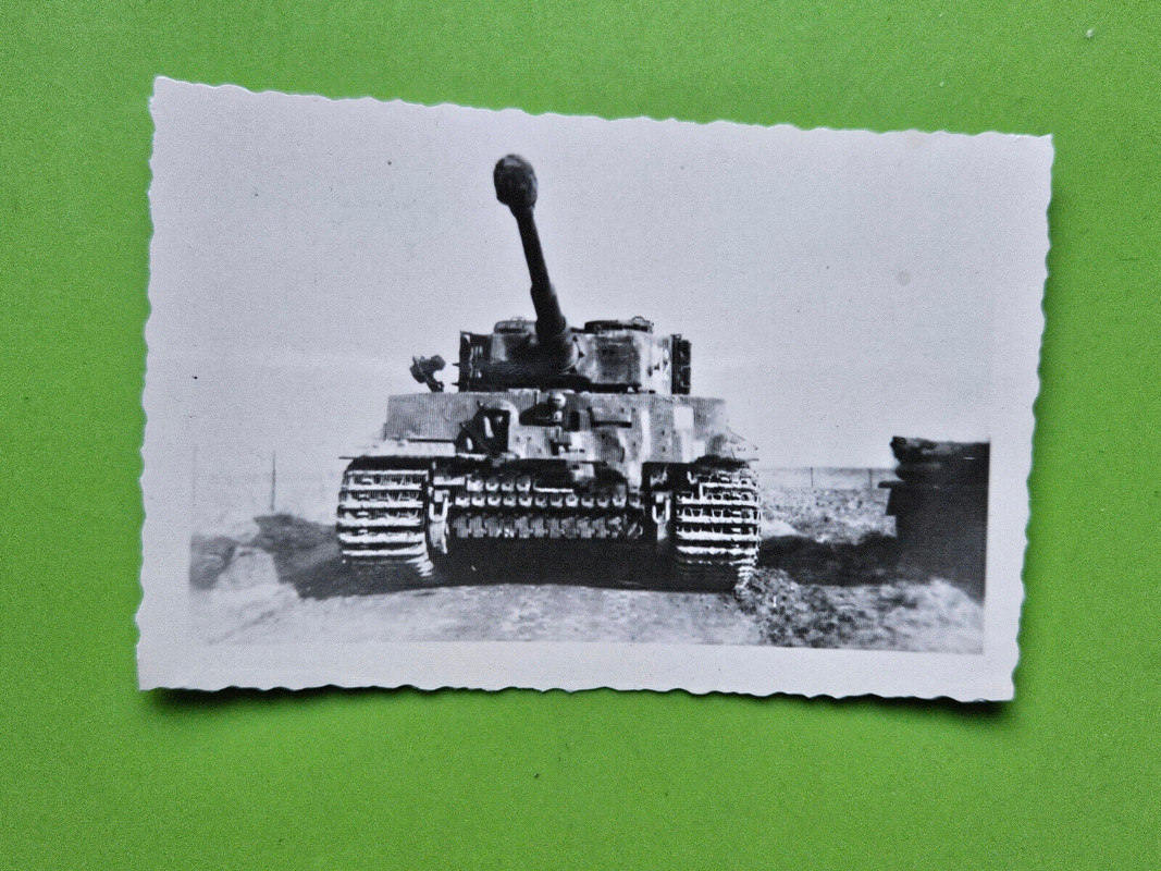 Foto, Nachkriegs Abzug Tiger Panzer (N)51024