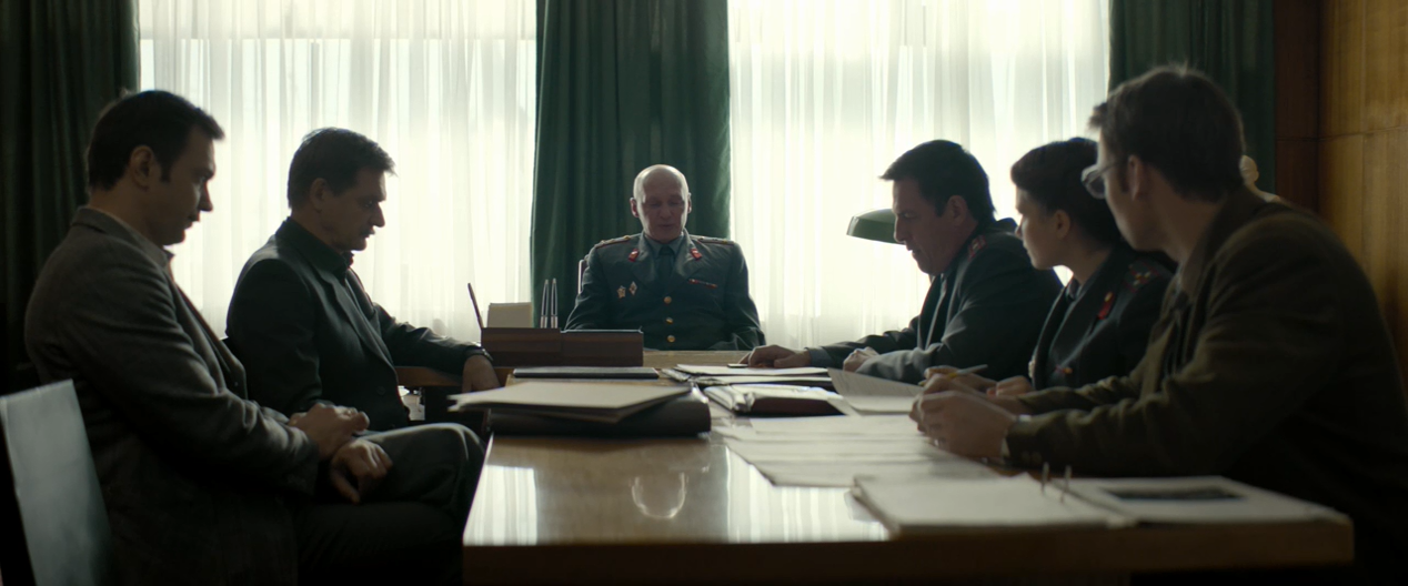 Chikatilo.E02.2020.WEB-DL.(720p).ExKinoRay.mkv_snapshot_45.23_[2022.03.24_16.35.00]