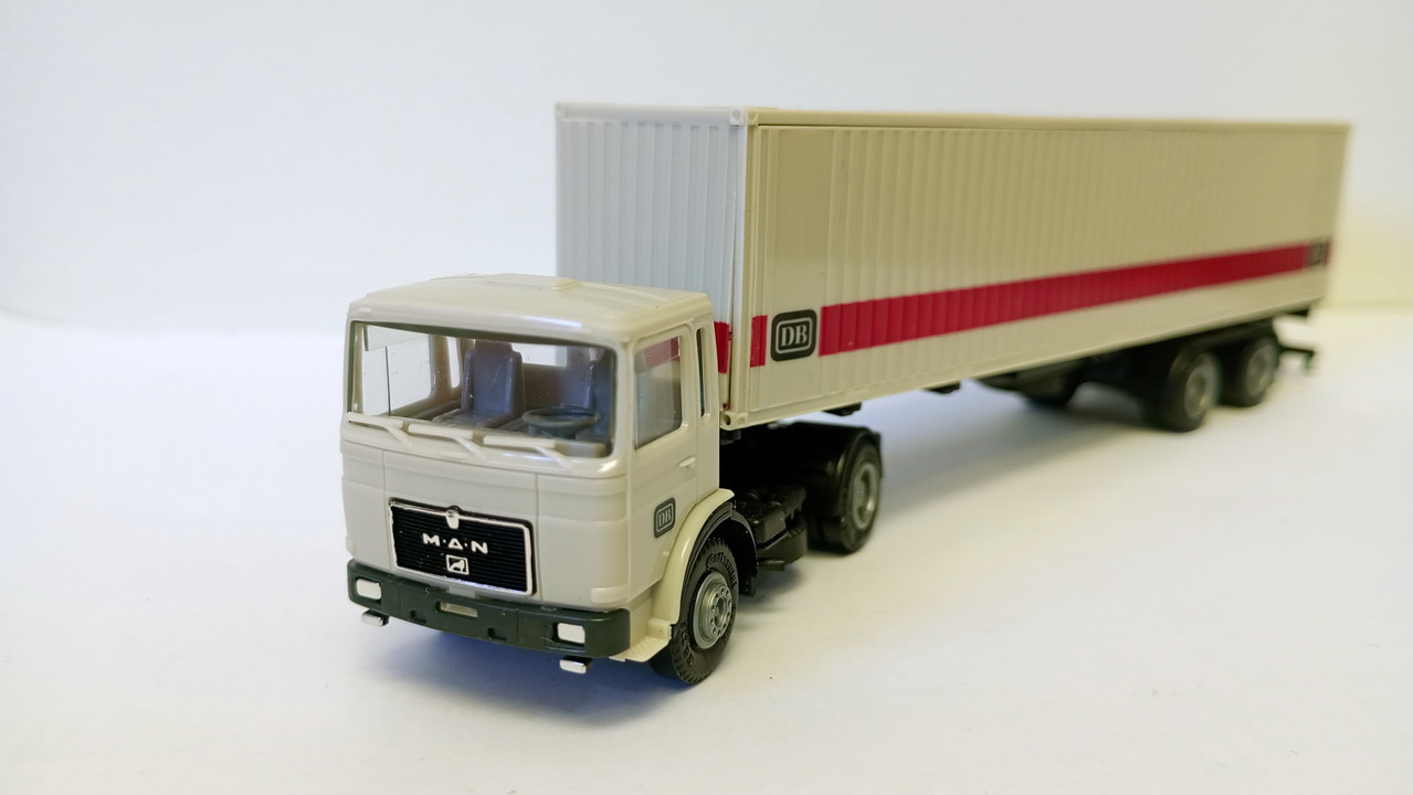 Mach (3612)