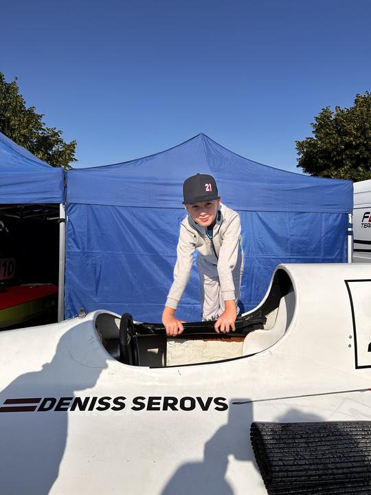 BEHIND THE SCENES: A DAY IN THE LIFE