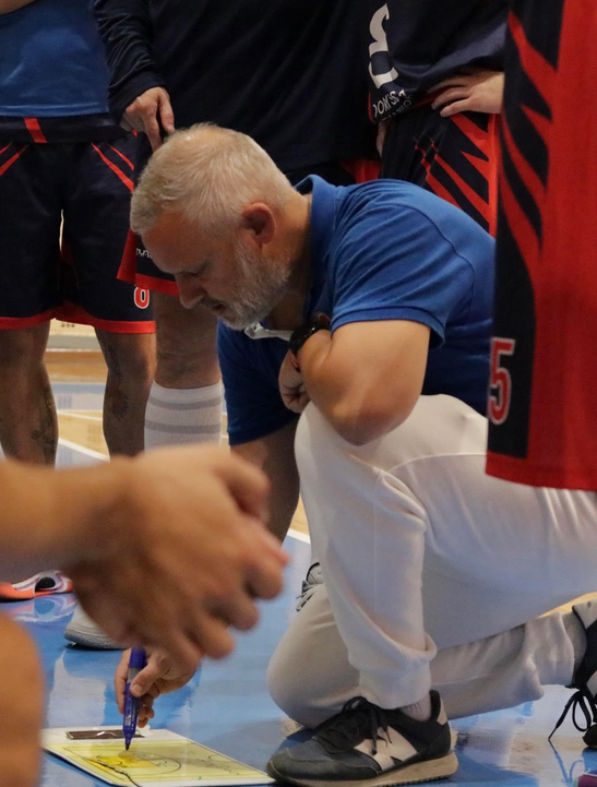 ΟΙ ΙΩΝΕΣ ΑΝΑΚΟΙΝΩΣΑΝ ΤΟΝ ΝΙΚΟ ΒΟΛΙΚΑΚΗ: ΠΡΟΠΟΝΗΤΗΣ ΑΝΔΡΩΝ ΚΑΙ ΕΝΕΡΓΟΣ ΣΤΑ ΤΜΗΜΑΤΑ ΑΚΑΔΗΜΙΩΝ