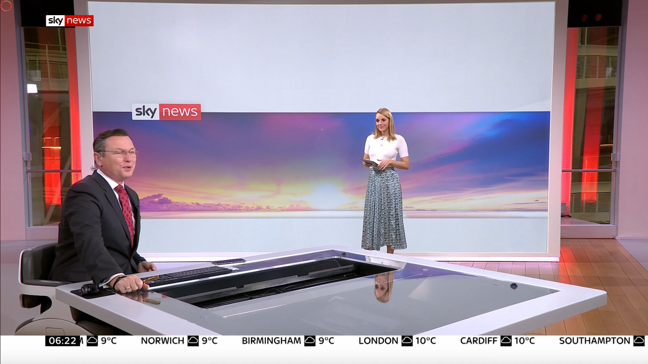 12.26 - 06.00.00 - Sky News @ Breakfast. Latest news headlines, compr....ts_snapshot_23.22.849