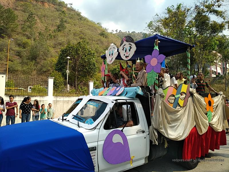 (Imágenes) Trujillanos disfrutaron del desfile de carnaval escolar 2019 IMG-20190228-152924