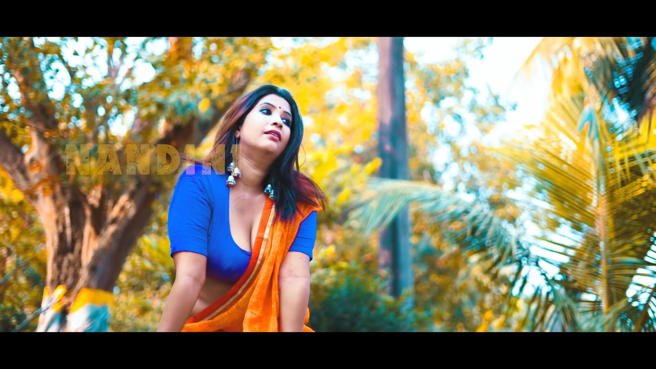 Hot Bengali Model in Saree.mkv_snapshot_00.29.960