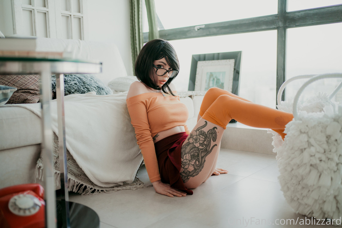 ablizzard-2021-06-10-2132340665-Velma-is-looking-for-a-monster-Part-1-give-likes-if