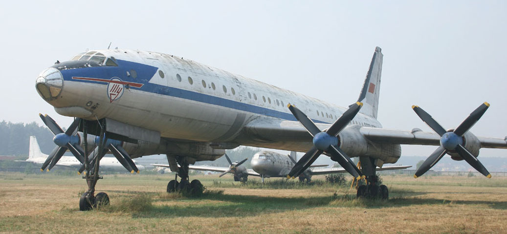 Tu114.jpg