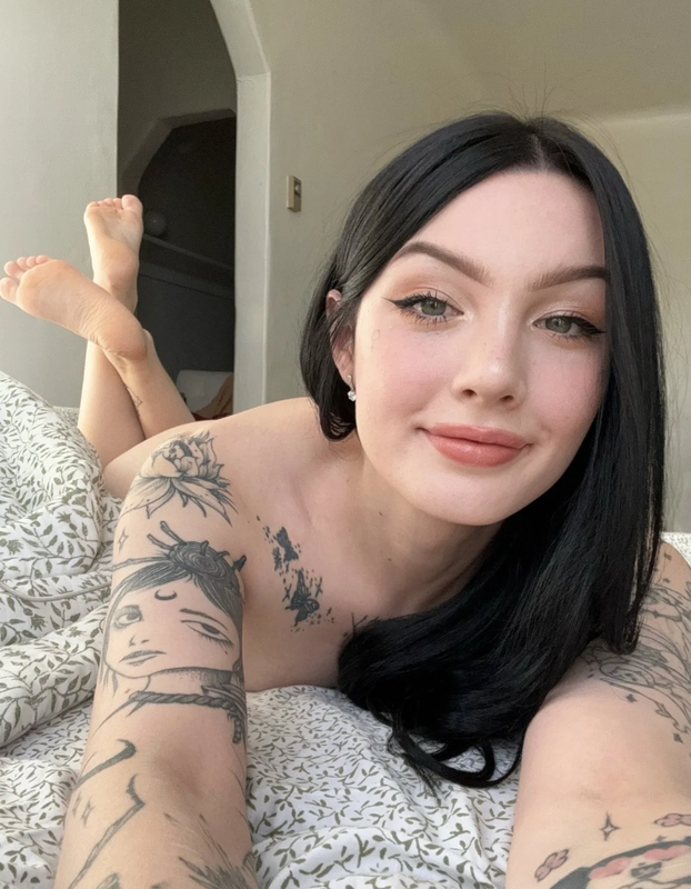 mollyandgun and iuliia alekseeva in answer #2451395