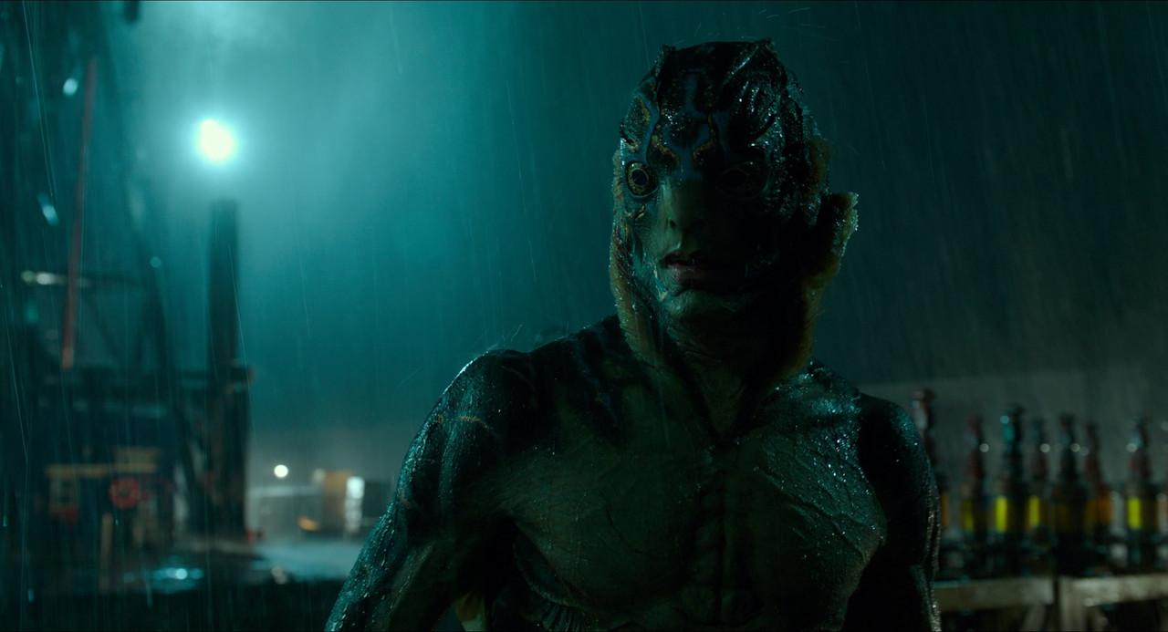 The Shape of Water (2017).mkv_snapshot_01.55.43_[2018.03.04_11.1