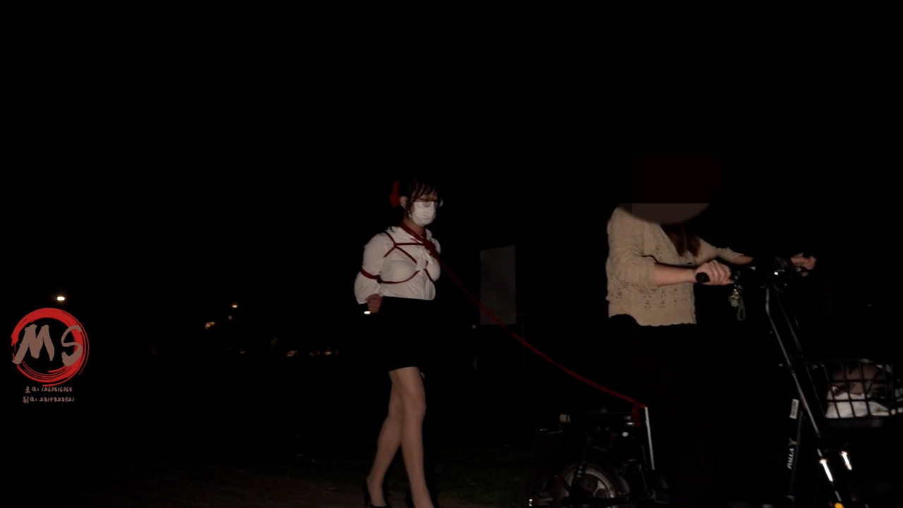 MS绳艺 公园锻炼完后捆绑放置.mp4_20221108_130301.796