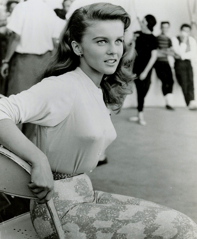 Ann-Margret_me76