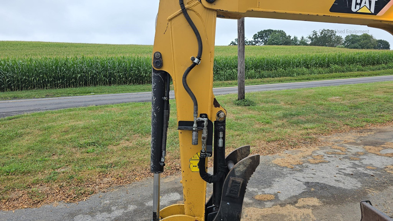 Vehicle thumbnail 32