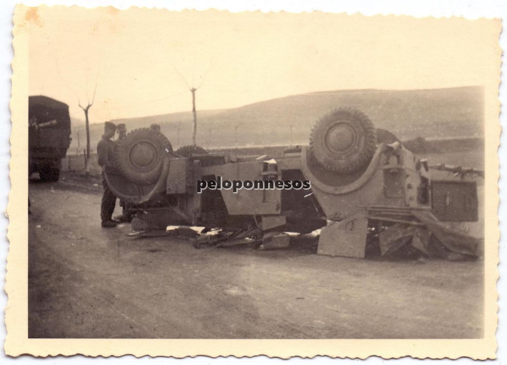 Orig. Foto Unfall leich. Einheits Pkw Kübelwagen