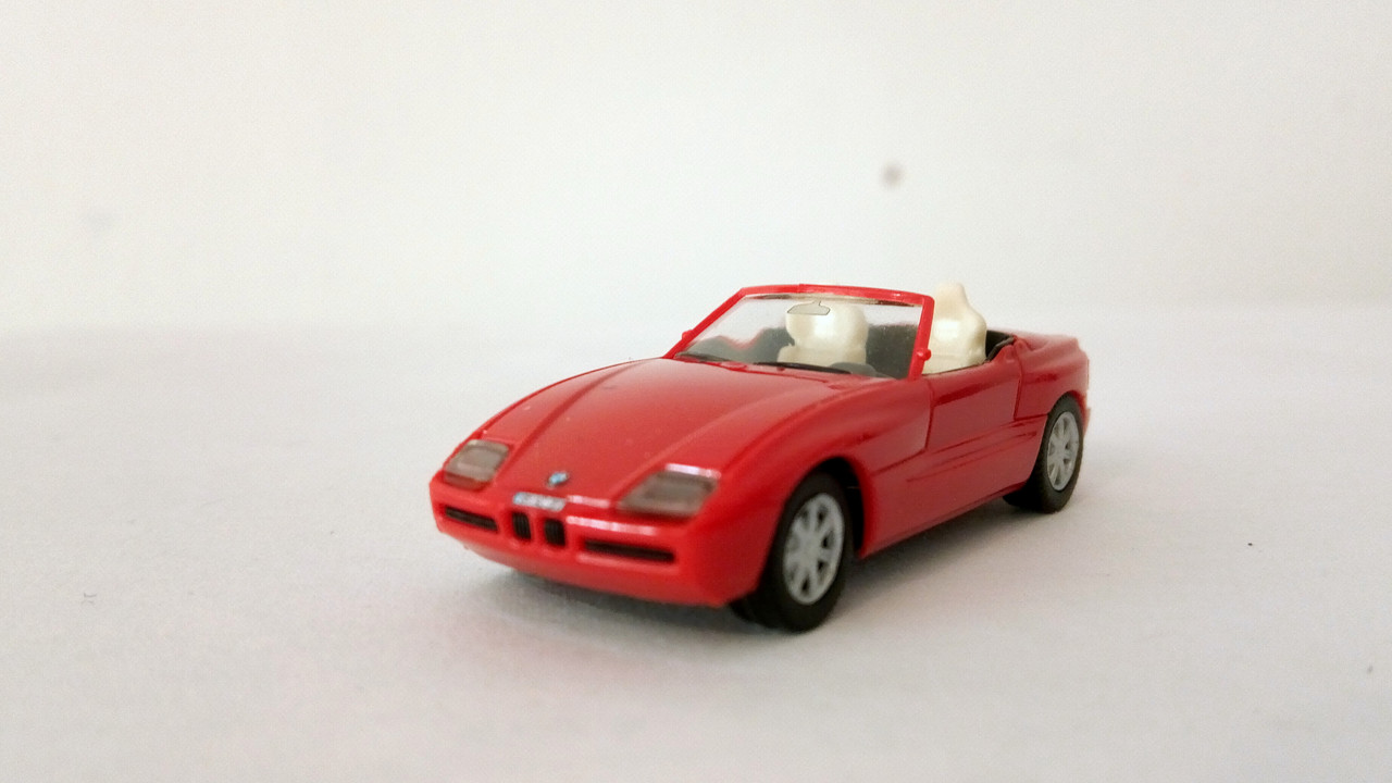 Mach (9012)