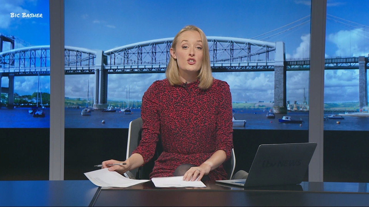09.27 - 16.45.00 - ITV News West Country. Breaking news and current s....ts_snapshot_09.36.846