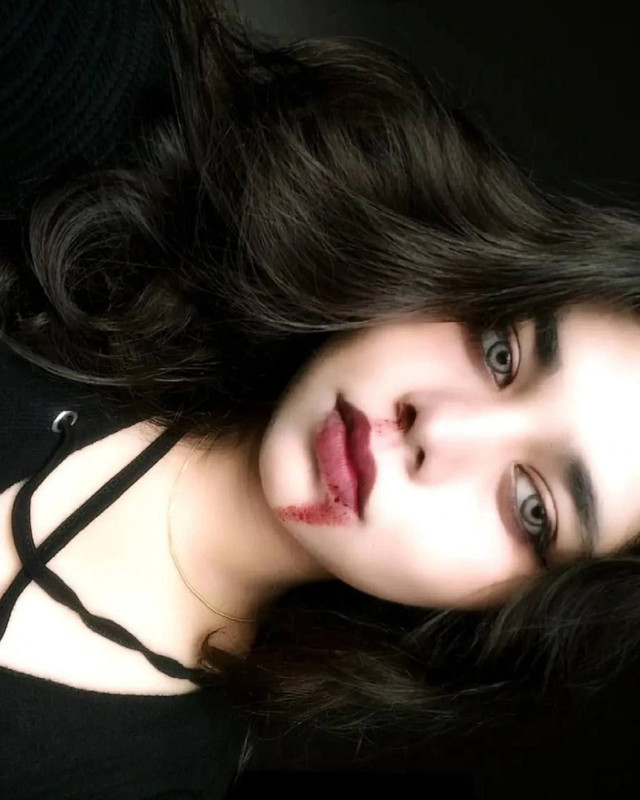 photo 6102719383533718527 y