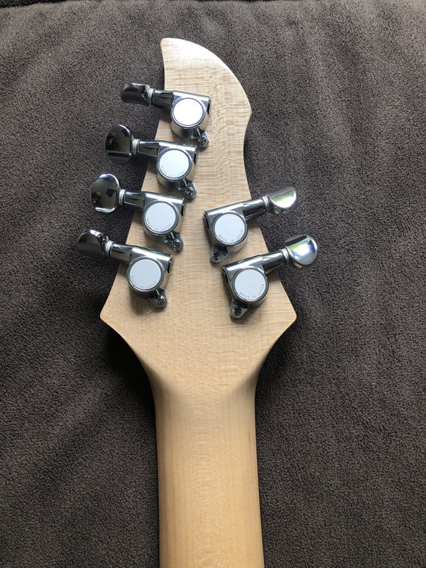 9E74483C-5FAF-4794-854B-27A0270FA679