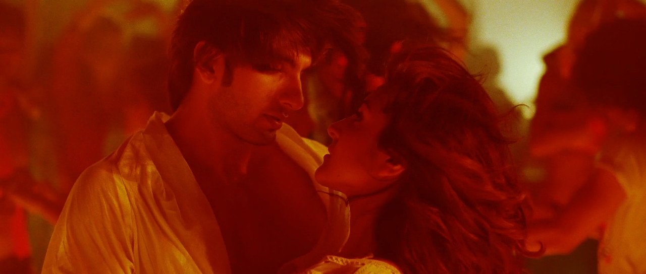 Anushka Sharma - Ladies Vs. Club Scene.mkv_20200818_202546.006