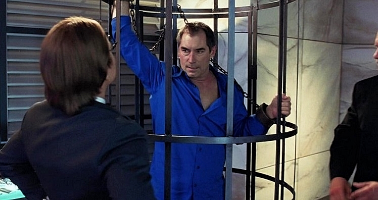 TIMOTHY-DALTON-LOONEY-TUNES-2-A-FOTOR.jpg