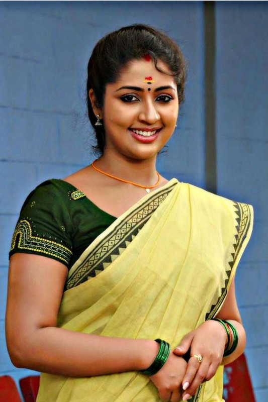 Photos On Malayalam Actress 80D