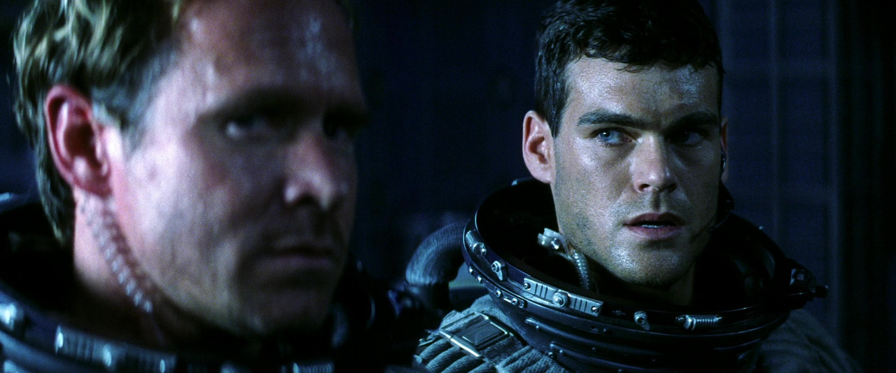 vlcsnap-2024-04-17-23h42m42s895