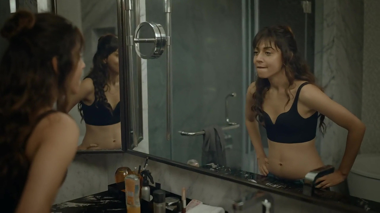 vlcsnap 2025 11 03 23h28m01s024