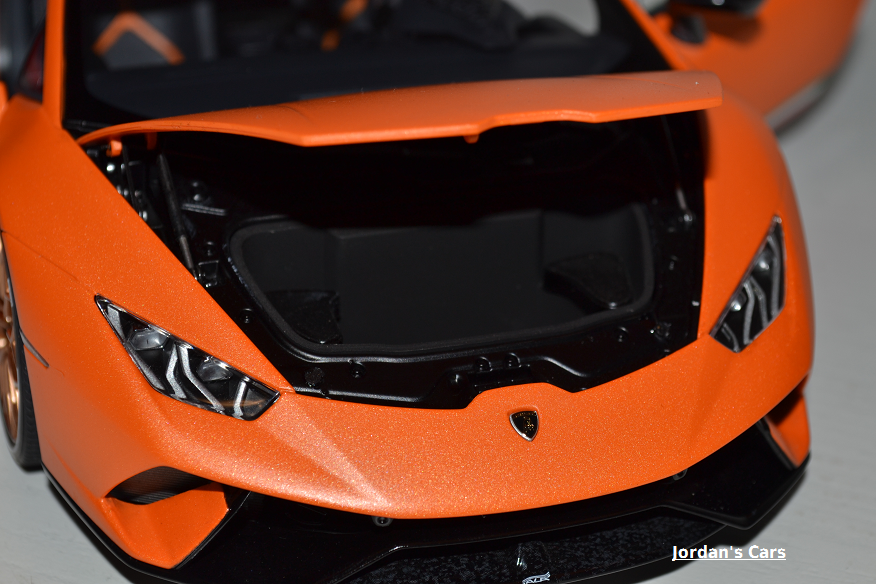 LAMBORGHINI-HURACAN-PERFORMANTE-AUTOART-yd