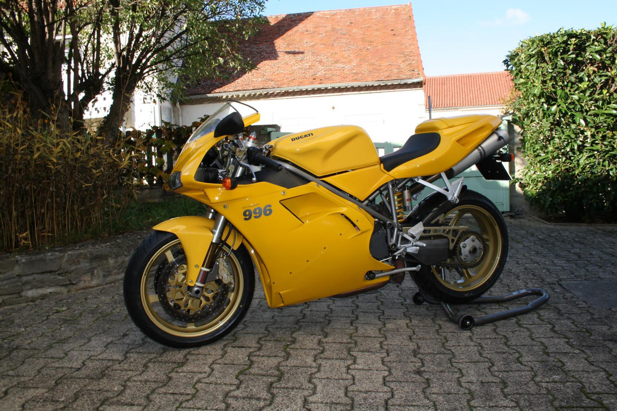 1CBC0B0A-2F84-49B9-BB74-4BA562AE5EF4