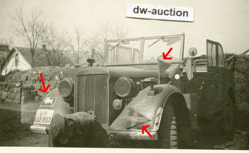 Sturmgeschütz Abt. , Fahrzeug mit Wappen und 2 S