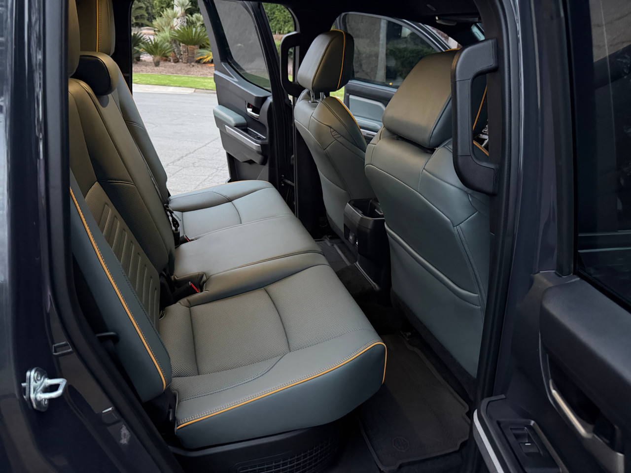 Vehicle thumbnail 23