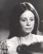 sarah-miles-b24