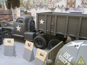 Американский седельный тягач Studebaker US6, военный музей. Оверлоон US6-Overloon-002